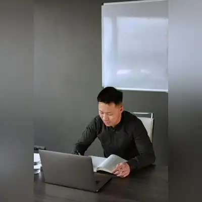臧薇